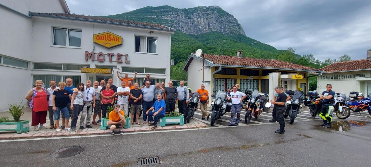 Motel And Restaurant Odusak Dreznjak Eksteriør bilde