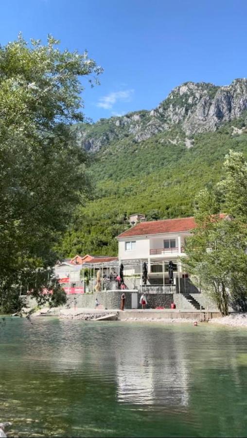Motel And Restaurant Odusak Dreznjak Eksteriør bilde